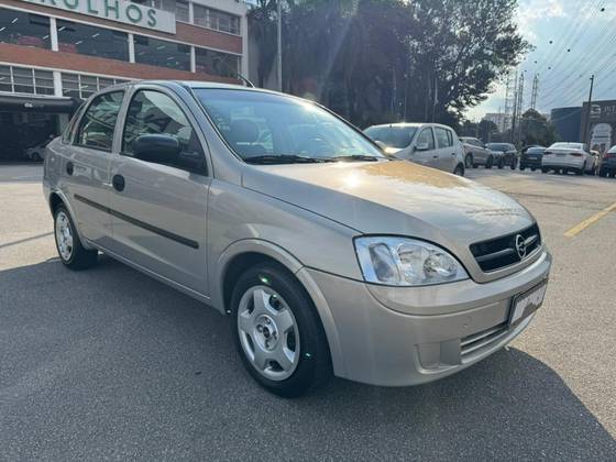 CHEVROLET CORSA 1.0 MPFI MAXX SEDAN 8V FLEX 4P MANUAL CHEVROLET CORSA 1.0 MPFI MAXX SEDAN 8V FLEX 4P MANUAL